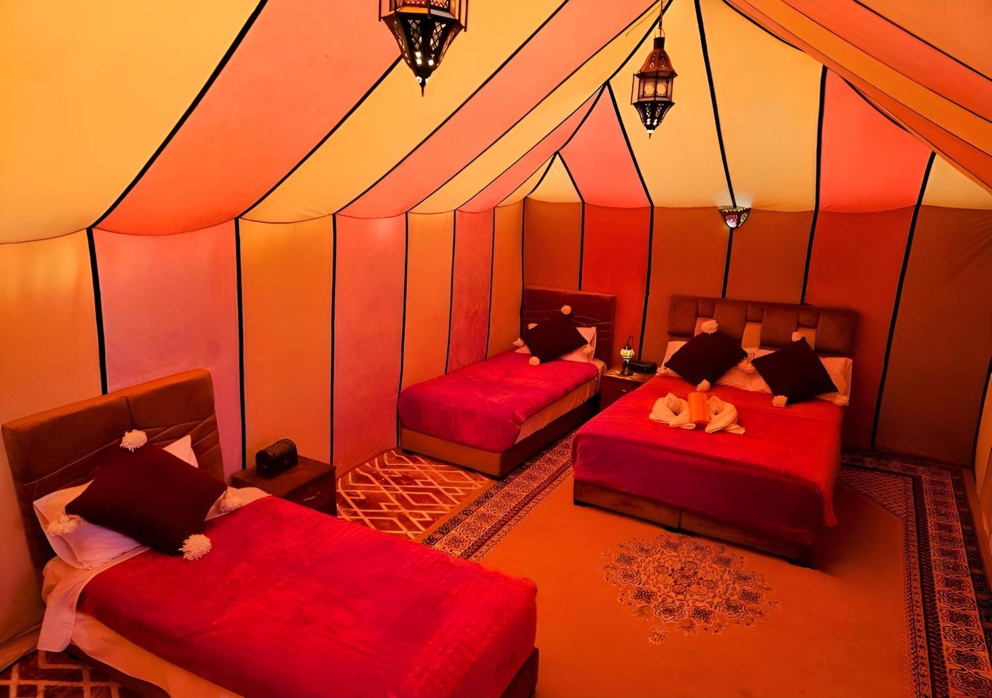 Merzouga Lovely Luxury Camp מראה חיצוני תמונה