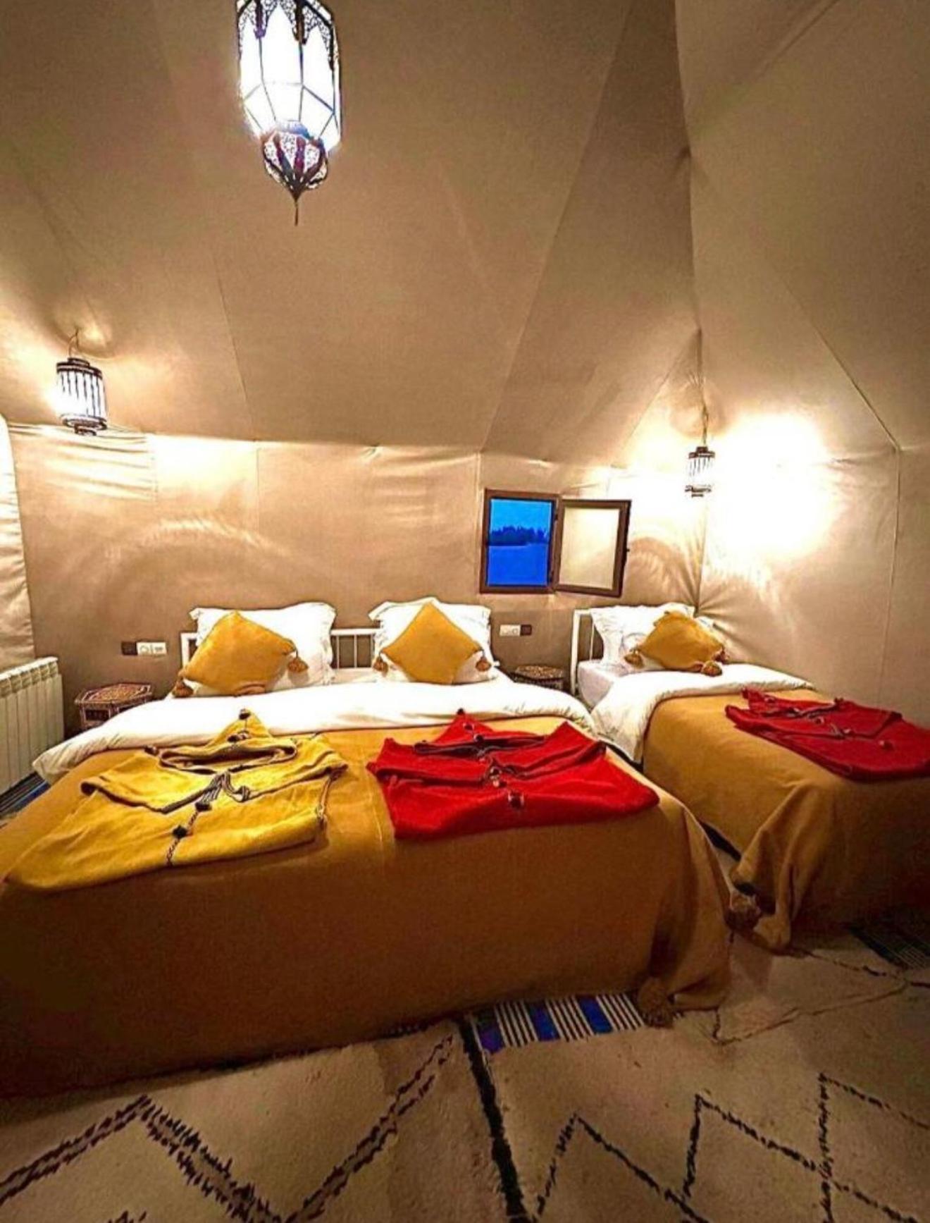 Merzouga Lovely Luxury Camp מראה חיצוני תמונה