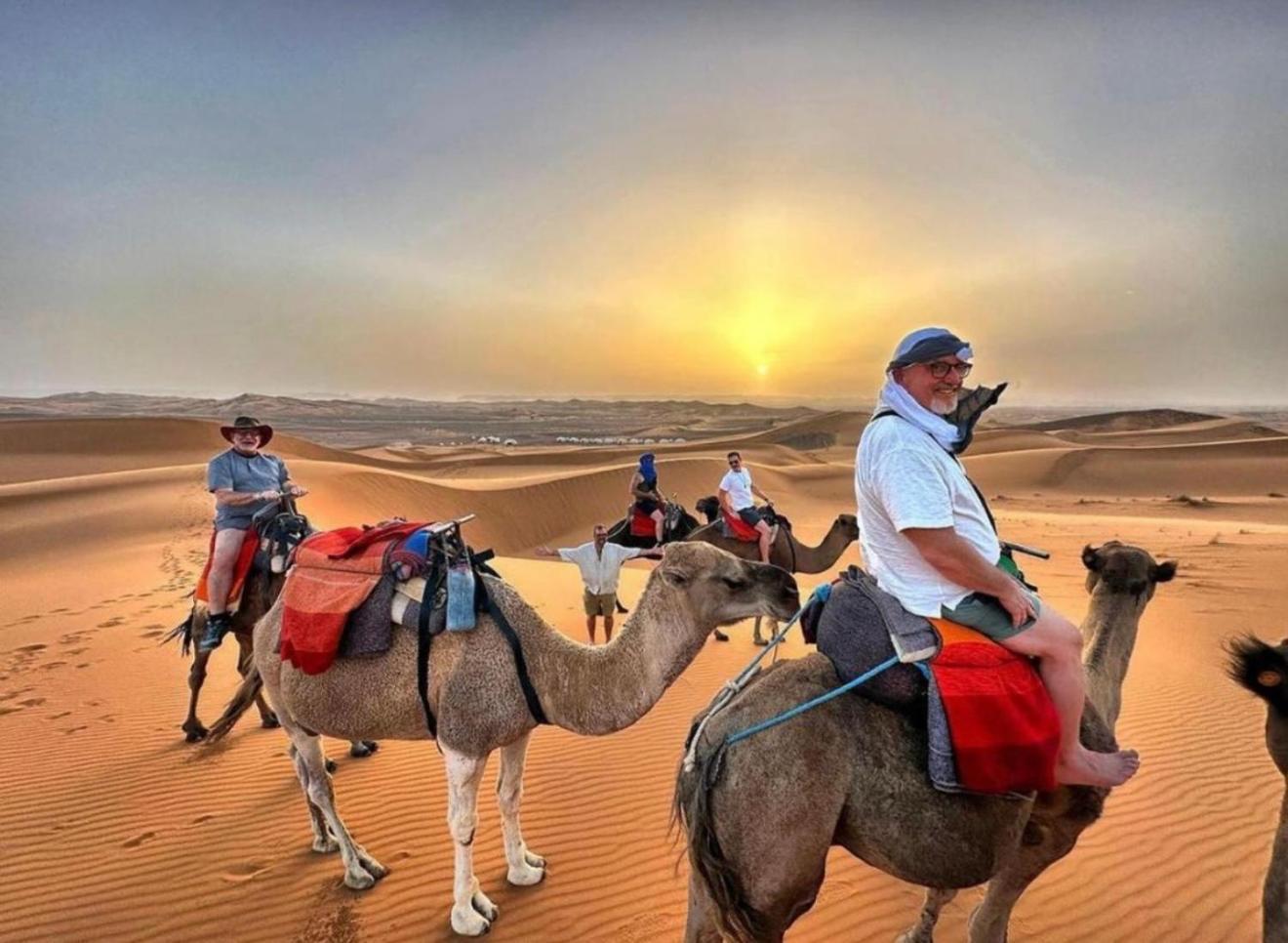 Merzouga Lovely Luxury Camp מראה חיצוני תמונה